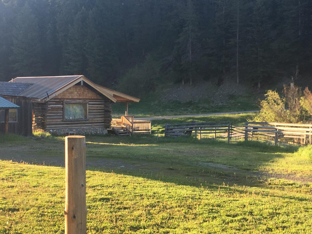 Creek Cabin Gardiner Luaran gambar